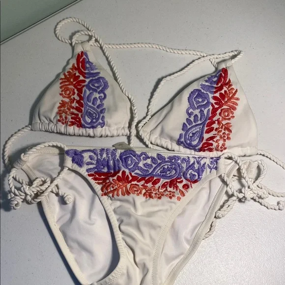 Victoria’s Secret White Bikini with Red and Purple Embroidery - Picture 15 of 15